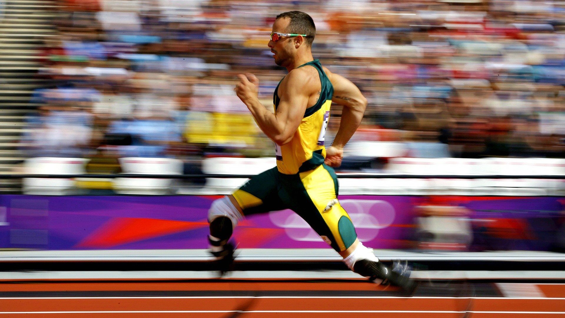 足球场馆智慧灯光系统实现智能调控,足球场照明灯具布置