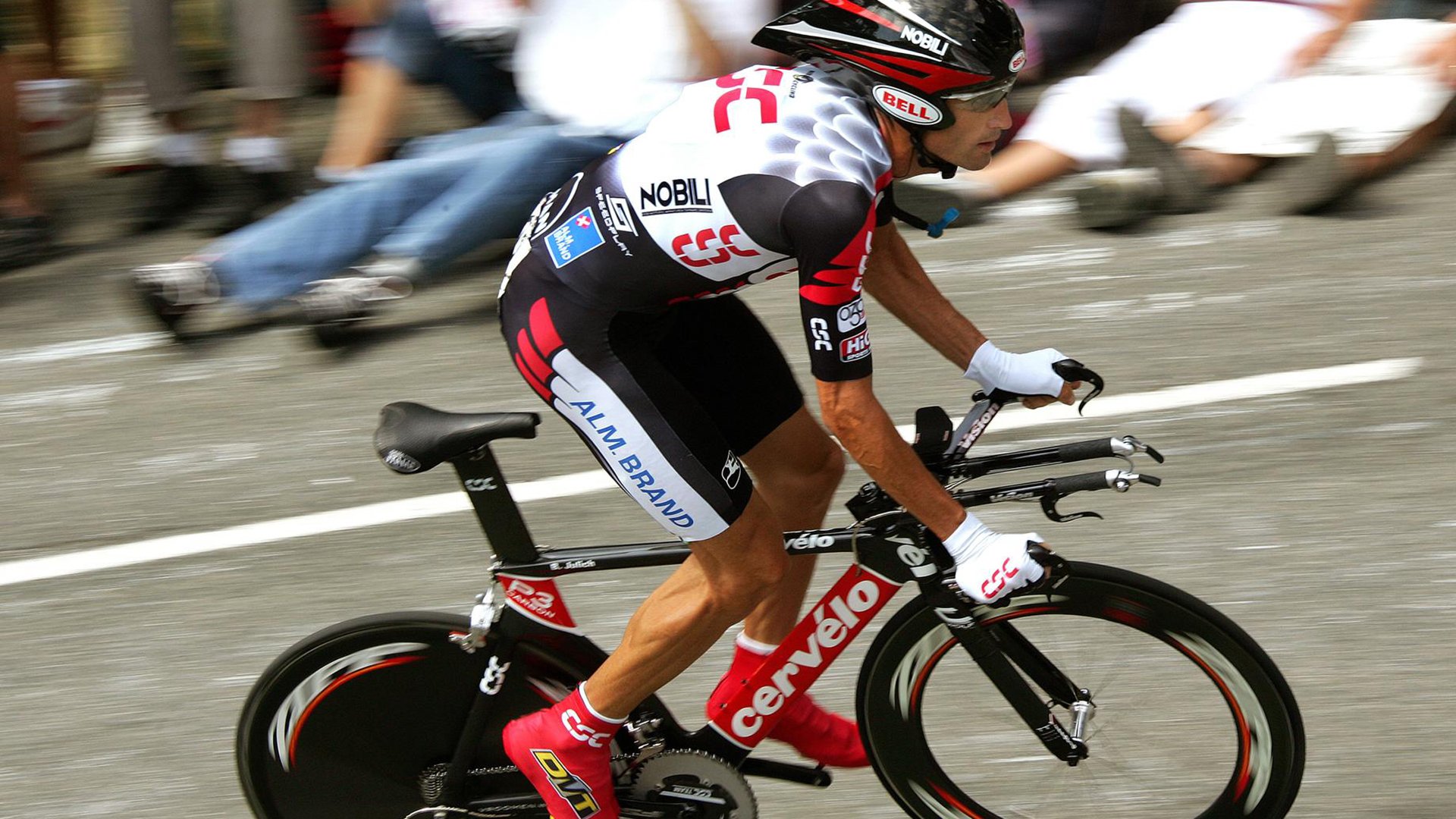 英超冲刺决战:胜者为王,精彩不断!,英超收官战